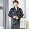 Толстый 3 слоя теплый зимний халат мужчина мягкая фланелевая стеганая одеяла длинная кимоно -халата мужская одежда для мужского кораллового рунового халата 201109