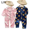 Babypakje met lange mouwen Kinderkleding Peuter Jongens Meisjes Ijs zijde satijn Cartoon kleine beer Tops Broek Set voor kinderen thuiskleding LJ201223