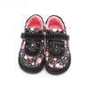 Tipsietoes Brand Высококачественные модные ткани Шищеные Детские Обувь для мальчиков и девочек Весна босиком кроссовки 201130