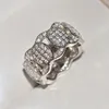 Klusterringar 18K Vitguld Smycken Ring Kvinnor Ursprung Naturlig Moissanite Ädelsten Pave Inställning Förlovningslåda Män