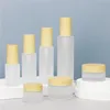 30 ml 40 ml 50 ml 60 ml 80 ml 100 ml Verre givrée Crématie Crème Bouteille Bouteille Crème Crème Puille de lotion Pompe Pompe avec Imitation Plastique Paies en bois