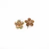 Classique Fleurs Boucles D'oreilles Or Blanc Rose Trois Couleurs Convient Contracté 5 Pétale Style Oreille Ongles pour Femmes