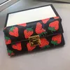 Modedesign kvinnor klaff plånböcker med jordgubbar äkta läder blixtlås långväska kreditkortshållare svart naken rosa koppling vägg2739946