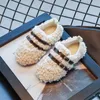 Kış Çocuk Moda Ayakkabı Kız Kore tarzı Kürk Kalışlı Çocuk Ayakkabı Slip Olmayan Yürümeye Başlayan Bebek Cusual Ayakkabı Moda Peluş Düzleri