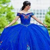 Royal Blue Mexcian Quinceanera 드레스 Charro Floral Lace Off the Should Ball Gowns 무도회 드레스 형식 파티 멍청이