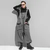 [EAM] 높은 허리 블랙 포켓 분할 데님 바지 바지 새로운 느슨한 맞는 바지 여성 패션 조류 봄 가을 2020 LJ201029