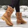 Hot Sale Fashion Pure Färg Vinter Stövlar Rund Toe Slip-On Boots Square Heels Buckle Strap Casual Vintage Kvinnor Plush Insoles Snow Boots