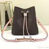 Hig Quality Women Old Flower Leather Cross Body Counter Counter Counter Comper