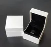 Klassische weiße quadratische Schmuckverpackung Originalboxen 5 * 5 * 4 cm für Pandora Charms Schwarzer Samt Ring Ohrringe Display Schmuckschatulle cz220