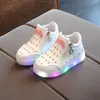 Tamanho 21-30 sapatos LED luminosos para crianças meninas rosa Princesa Crianças tênis com luzes brilhando sapatos para criança para bebês LJ201202