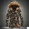 Camouflage Down Parka Giacche 2019 Parka da uomo Cappotto con cappuccio Collo di pelliccia maschile Parka Giacca invernale Uomo Cappotto militare