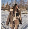 Mishow Donne Nuovo abbigliamento invernale addensare giacca di lana femminile versione coreana del corto cappotto di lana plaid allentato MX18D9536 201103