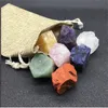 Chakra Stones - 7pcs / set Reiki Guérison Cristal avec Gravé Chakra Symboles Holistique Équilibrage Poli Palm Stone Set STO04 201125