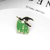 Zabawna żaba szkliwa szpilki czarownica froggy odznaki broszki lapel pin ubrania torba kreskówka biżuteria zwierzęcy prezenty dla dzieci przyjaciół