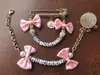 Miyocar Любое имя может сделать Bling Chrinshone Pinkon Bow Pacifier Clip Dumker Clip Clip Colller цепи Коляска игрушек LJ201110