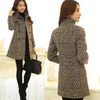 Novo Casaco Feminino Misturas de Lã Inverno Outono Moda Elegante Mãe Gola Alta Xadrez Fino Longo Tweed Lã Outerwear Feminino 201102