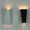 Lampada da parete Nordic Lampade a LED semplici Lampade da lettura sul comodino Soggiorno Decorazione Illuminazione El Apparecchio per interni YHJ1225101