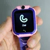 Q12 Kid Smart Watch Bracelet Lbs تقع Smartwatch مع الاتصال الهاتفي Calling Camera Retail Box مقاوم للماء للأطفال الداخليين والخارجيين الاستخدام