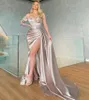 2022 Sexy One Shoulder Champagne Mermaid Avondjurken Dragen Arabische Ruched Gedrapeerde Lovertjes Kant Pailletten Kralen Hoge Zij Split Sweep Train Party Prom-jurken Plus Size