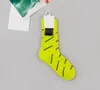 Kvinnliga män Socks Designer Stocking Classic Letter BA Bekväm andningsbar bomull Högkvalitativ mode 8 slags färgfrihet att välja