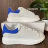 Man Fritidsskor Mocka Sneakers Sneakers Designer Logo Oversized Vit Svart Läder Lyx sammet Blå Flats Snörning Plattform Sula Dam Espadrilles Med Box