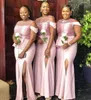 2021 nouvelles robes de demoiselle d'honneur de sirène africaine pour les mariages hors épaule perles de cristal côté fendu étage longueur satin formelle demoiselle d'honneur robes