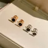 Lüks Tasarımcı Takı Yüksek Kalite S925 Ayar SSilver Küpe Mens Womens Kulaklıklar Için Altın Yuvarlak Mektup Küpe Çift Düğün