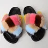 Sliders de fourrure de renard pour femmes Furry Fausse fourrure Sandales Fluffy House Pantoufles Rainbow Fur Slides pour femmes Dames Fuzzy Home Flip Flops Y1123