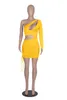 WholesaleアイテムミニY2Kドレス女性ファッションソリッドワンショルダーパーティークラブセクシーボディコン中空服K8647