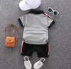 Baby Letnie Garnitury Chłopcy Preppy Styl Dwukierki Zestawy Dzieci Dorywczo Outdovewear Dzieci Solidna Koszulka Koszulka + Szorty Zestawy odzieżowe Zestawy