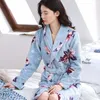 Women Bathing Robes Coral Fleece Nightdress for Female Home Clothes Floral Dressing Gown Kimono Hotel Bathrobe Towel 200q