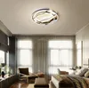 ロイヤーベッドルームのためのリモコン照明付きの新しい分節LEDの天井灯のダイニングルームのキッチンの灯燈のランプライトの備品