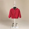 2020 Sonbahar Kış Yeni Stil Çocuk Kış Pamuk Kalın Paul Sıcak Kapüşonlu Çocuk Boy Spor Ceketler Moda Ajan Bebek Ceket LJ200831