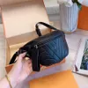 Designer Midja Väskor Purses Calfskin Crossbody Väska Kvinnor Mode Bröstpaket Midja Väskor Axelväskor Plånbok Bälte Totes Hög kvalitet