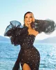 2021 Luxuriöse schwarze Meerjungfrau-Abendkleider, seitlich geschlitzte, trägerlose Ballkleider mit Kristallperlen und abnehmbaren Ärmeln, Überrock-Partykleid