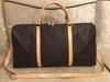 Мужчины Duffle Bag Women Travel Bags Dirgage Swork Man Pu кожаные сумки с большими крестами для тела 55 см Hei219h