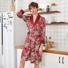 China Dragon Robes Sleepwear Men Full Floral Bathrobes Elegant Black Robe Pajamas Silk Pyjamas Fashion Home Robes Bathrobes1441527