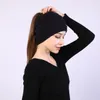 Örme at kuyruğu kapağı beanie kış saç bandı şapka kaputu yumuşak streç şapkalar kadın moda ve kumlu siyah beyaz için