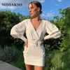 Missakso sexy sleeve manga mini vestido faixas amarradas moda feminina bainha v neck festa outono mulheres vestido branco 210625