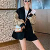 [EWQ] Korea Chic Casual Trend Kobiety Lapel Kontrast Kolor Color Szycie Luźna Moda Kieszonkowy Długi Rękaw Blazer Jesień 16E1333 211122