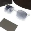 Kvalitetsdesign Ft Sea Blue Gradient tonade solglasögon UV400 50-20-145 unisex Italien Importerade Plank Square Fullrim-skyddsglasögon för receptbelagda Fullset-fall.