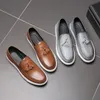 Zapatos informales italianos para hombre, mocasines de cuero de otoño, zapatos de oficina para hombre, mocasines de conducción, cómodos zapatos de moda para fiesta