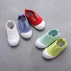 Moda Casual Berbecia Buty Chłopiec Dziewczyna Wiosna Cukierki Kolor Płótno Buty Dzieci Sneakers Soft Sole Wygodne Dzieci Buty 210713