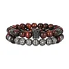 Högkvalitativ 8mm Röd Tiger Eye Stone Strands Koppar Crown Charm Armband Cool Men Smycken