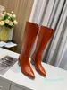 2021 Moda Cowhide Botas Mulheres Designer Alto Saltos Ao Ar Livre Botas antiderrapantes Botas Respiráveis ​​Concessões de Preços de Fábrica 102