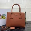 Women Luxurys Designers Bags 2021 sac à bandoulière mode et confortable P numéro de maison: 1BA232 taille: 31 * 22,5 * 13,5 cm