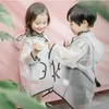 Transparent vattentät barnens regnrock Eva Rain Coat Girls Windproof Poncho Kindergarten Kids Baby Rainwear Rainsuit Y200324