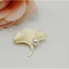 Pins, broches 2021 pin de metal para mulheres jóias geométricas ouro branco imitação pérola acessórios concrosos broche presente