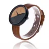 Retro Unisexe Wood Montres à grain Cadran rond Faux Strap en cuir analogique Quartz Wrist Watch High Grade Watch Cadeaux d'anniversaire uniques Kid W01