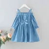 Gooporson Moda Koreański Z Długim Rękawem Princess Dress Off The Ramienia Dżinsowy Kostium Spadek Cute Bow Tie Toddler Stroje 210715